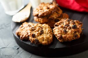 Leia mais sobre o artigo Cookies de aveia na air fryer: receita rápida, deliciosa e nutritiva